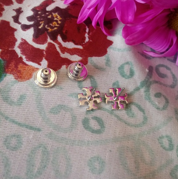 Tory Burch NWOT Silver Small T Logo Stud Earrings - Picture 3 of 6